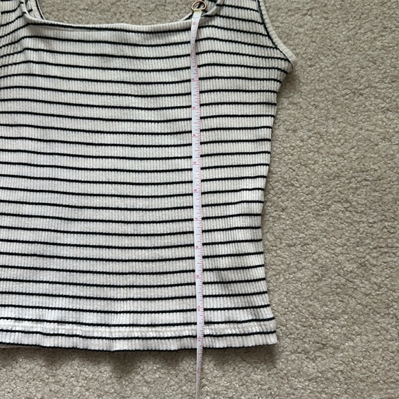 Urban Outfitters Crop Tank - Picture 4 of 4